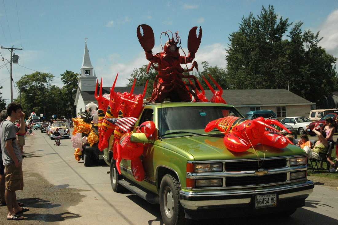 2005-07-02 05 Independence Day Parade, Islesboro.jpg