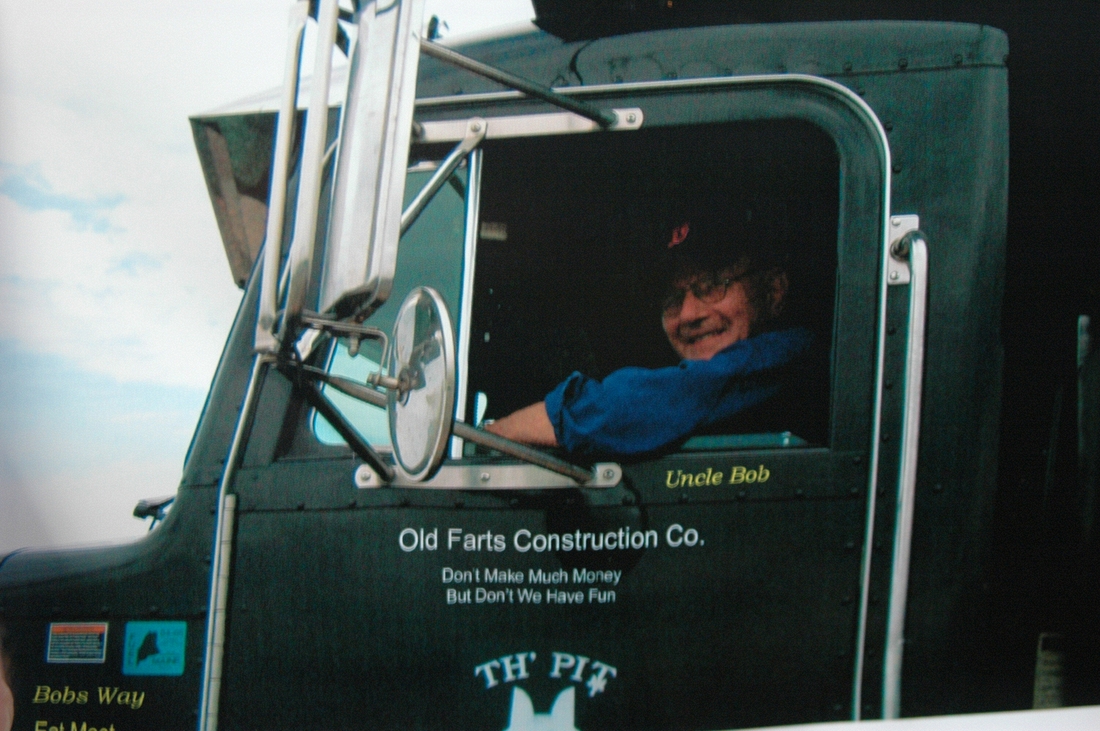 2005-07-02 06 Old Farts Construction Co, Independence Day Parade, Islesboro.JPG