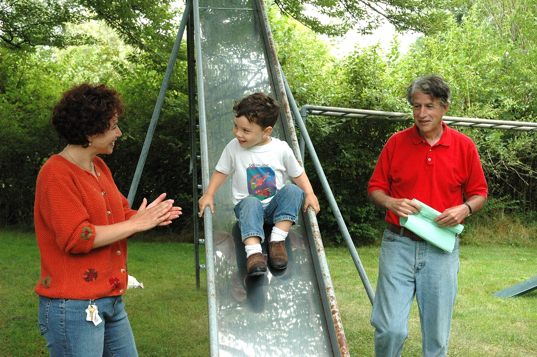 2005-08-01 Schreiber family, Garden Day, Islesboro, Maine.jpg