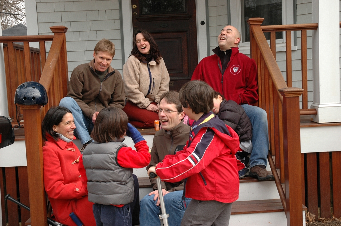 2006-03-19 Aubrey, Helen, Ken (back) + Tina, Jeff (front), with kids in Rozzie.JPG