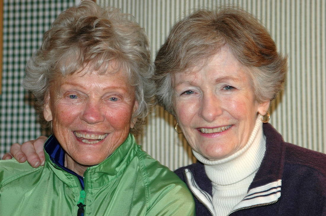 2006-04-01 1 Mom and Paula.jpg