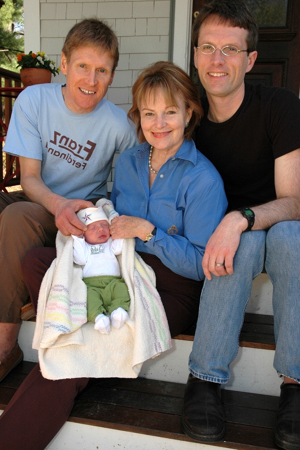 2006-04-26 5 Nancy, Aubrey, Jeff, Julian (Rozzie).jpg