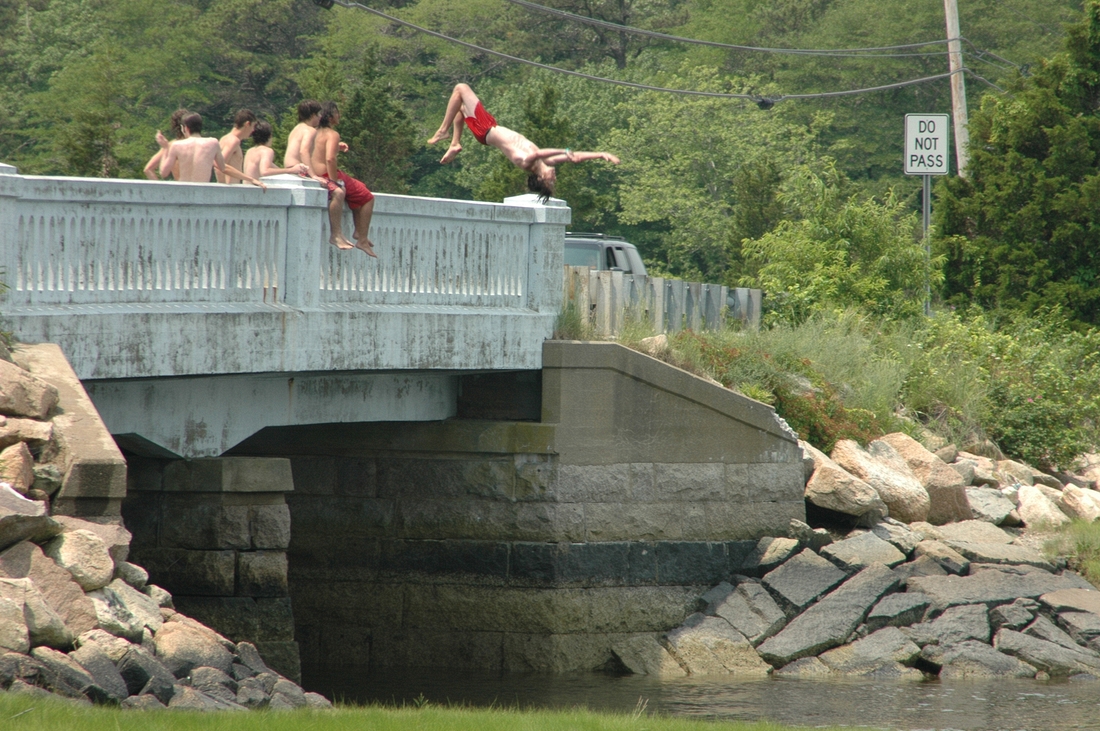 2006-07-08 4 Boys of summer - Back Flip - Sandwich.JPG