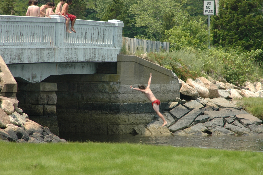 2006-07-08 6 Boys of summer - Back Flip - Sandwich.JPG