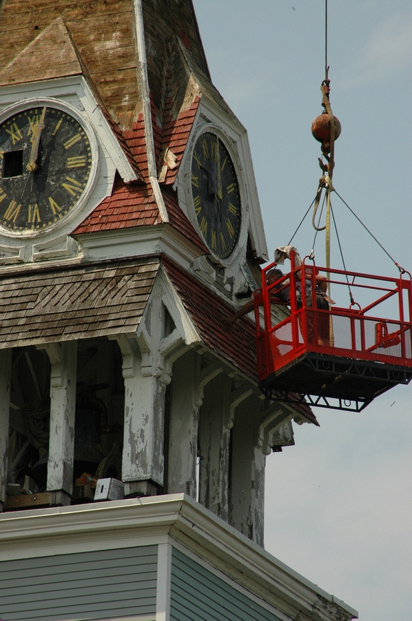 2006-07-08 8 Steeple Maintenance - Sandwich.JPG