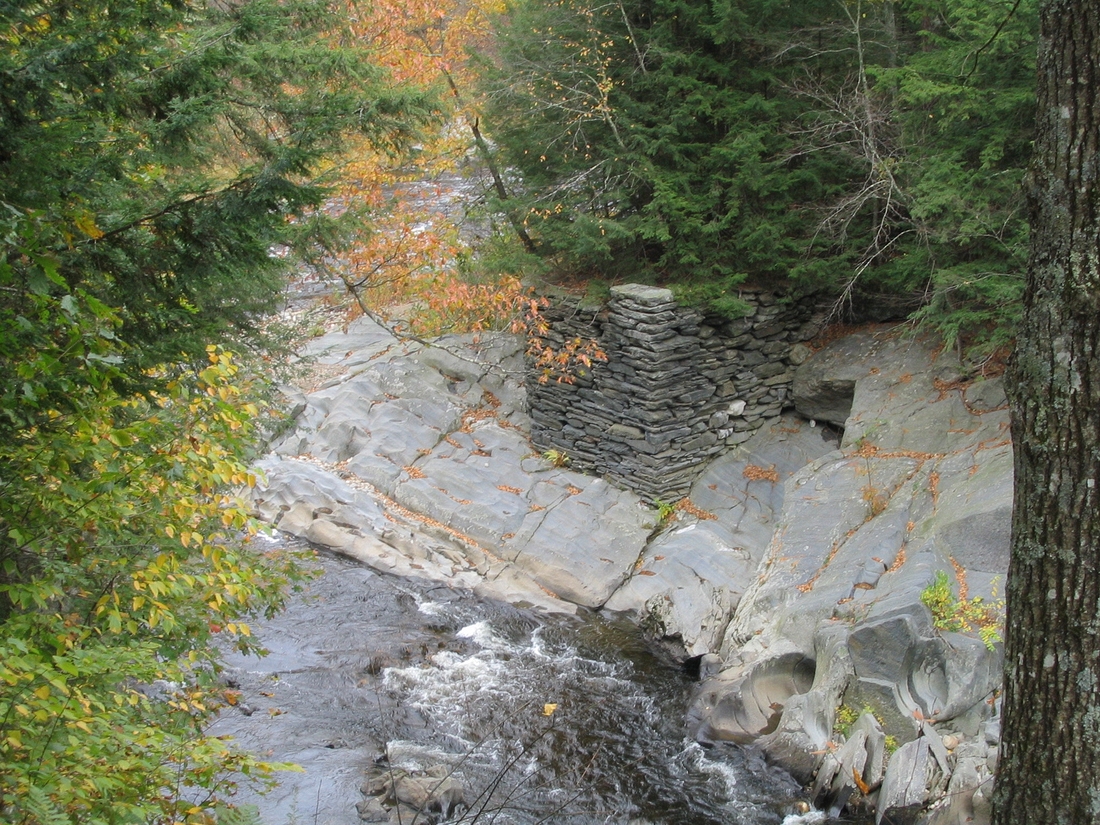 2006-10-15 1 Chesterfield Gorge, MA.JPG