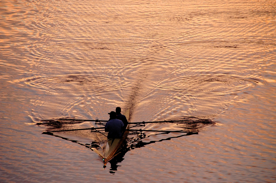 2006-11-11 2 Sunrise Rowing, Charles River, Cambridge.jpg