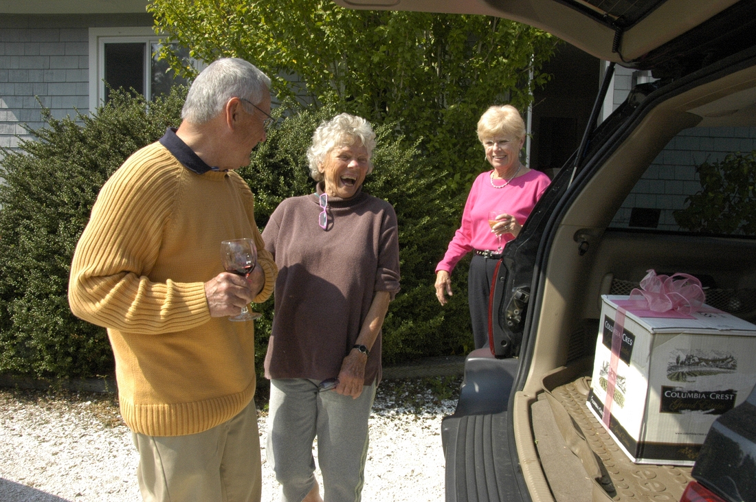 2007-09-22 04 Don, Velma and Nancy, Family Reunion in Truro.JPG