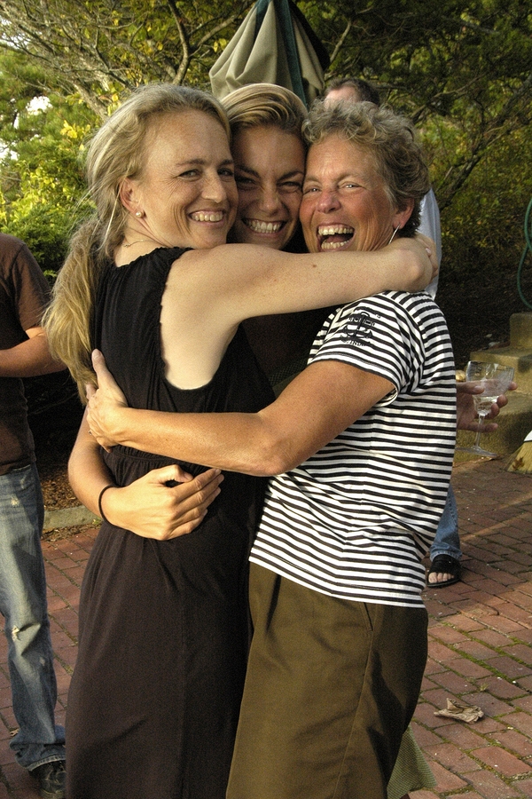 2007-09-22 17 Amanda, Martha and Christy, Family Reunion in Truro.jpg