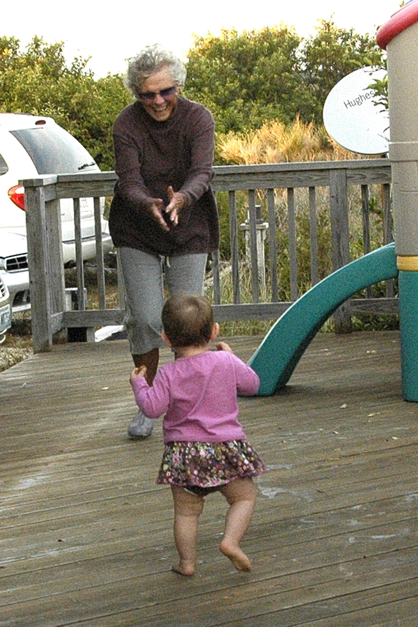 2007-09-22 19 Jo and Mom, Family Reunion in Truro.jpg