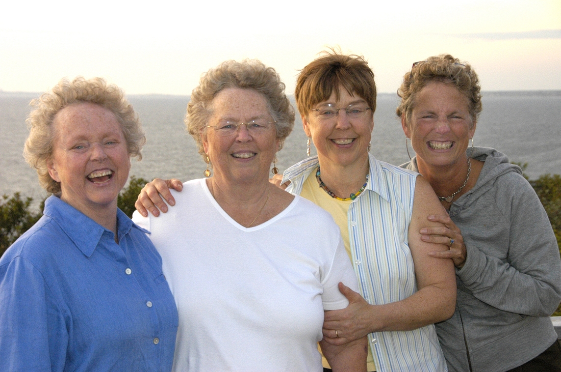 2007-09-22 28 Sisters! Ellen, Kelly, Karen and Christy.jpg