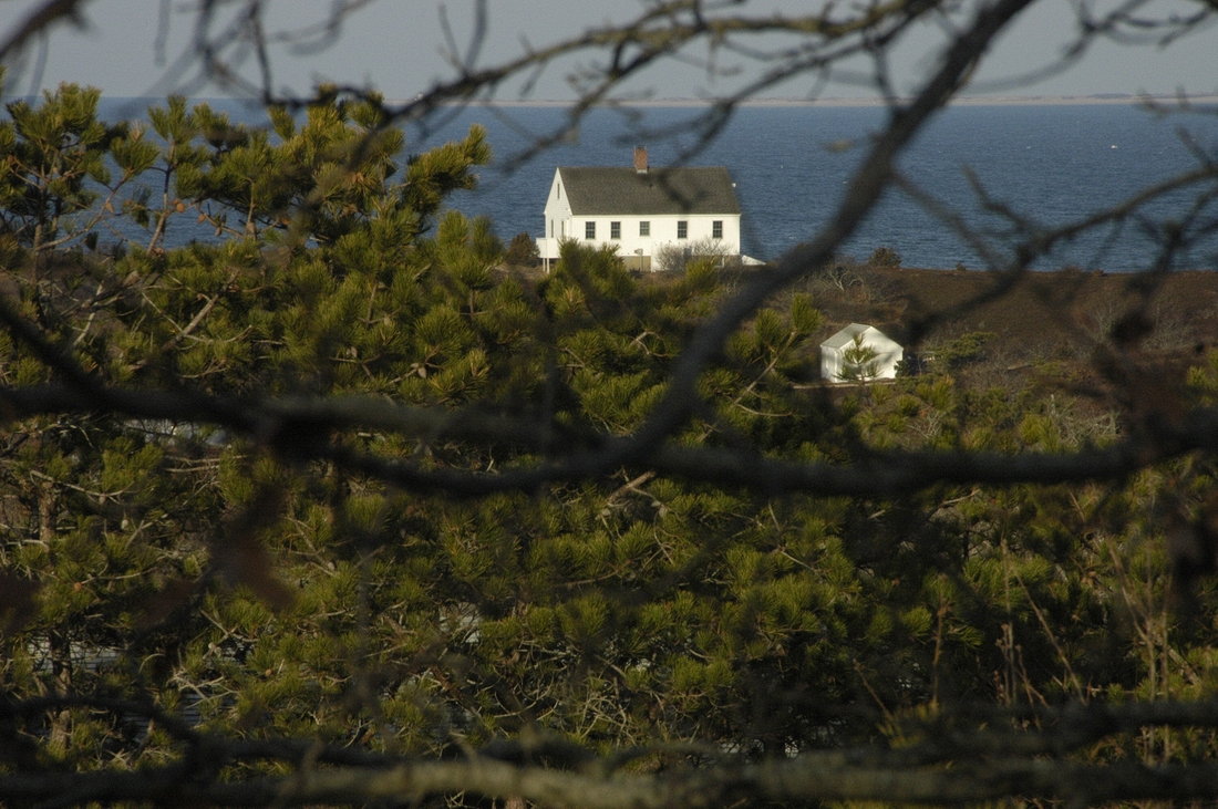 2007-12-30 2 Hopper House, from Wyckoff house, Truro.JPG