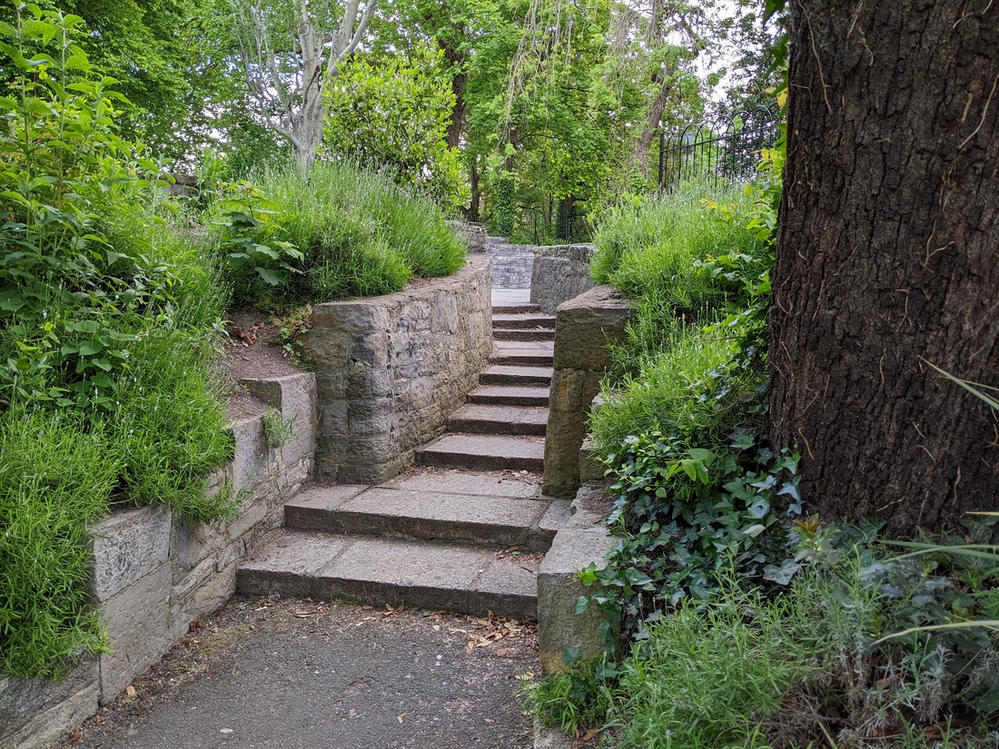 2022-05-29 254 St Stephen's Green Park, Dublin.jpg