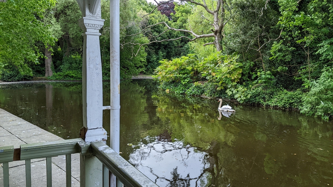 2022-05-30 044 St Stephen's Green Park, Dublin.jpg