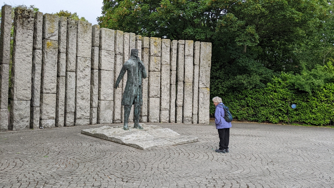 2022-05-30 063b Theobald Wolfe Tone (1763-1798), St Stephen's Green Park, Dublin.jpg