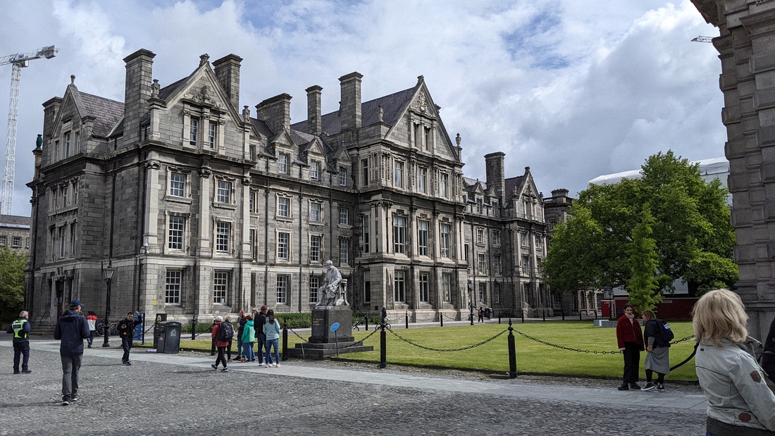 2022-05-30 107 Trinity College, Dublin.jpg