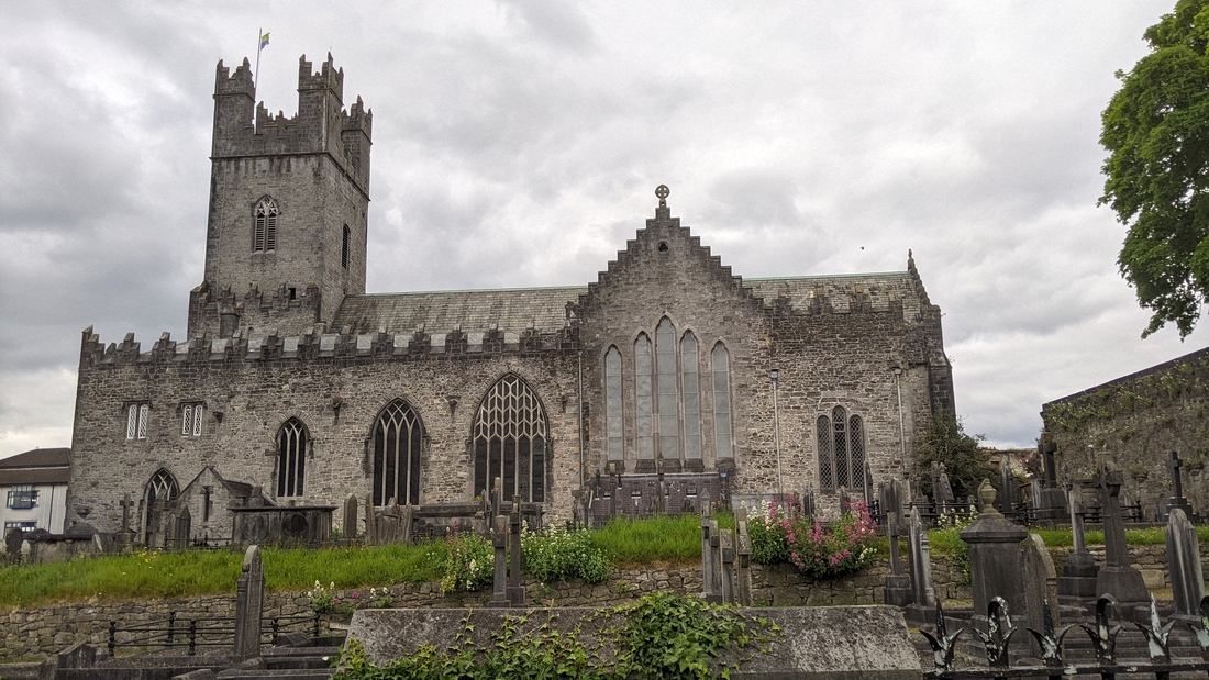 2022-05-31 070 Bus to Bunratty.jpg