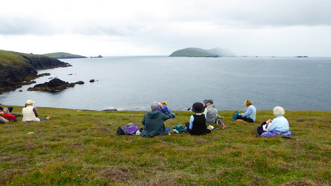 2022-06-02 187 Lunch break, Dunquin Wild Way Atlantic Walk, Dingle Peninsula.JPG