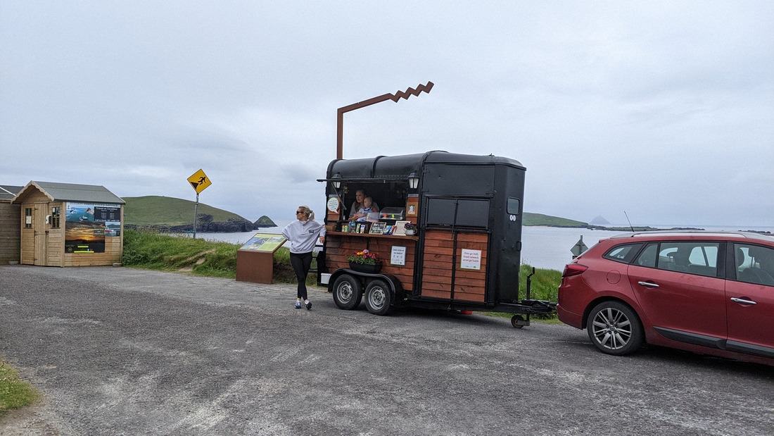2022-06-02 292 At the pickup point, Dunquin Wild Way Atlantic Walk, Dingle Peninsula.jpg
