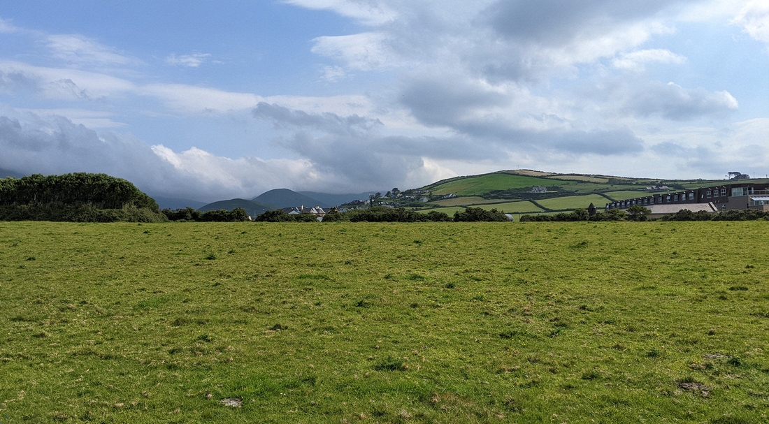 2022-06-04 002 Morning walk, Dingle.jpg