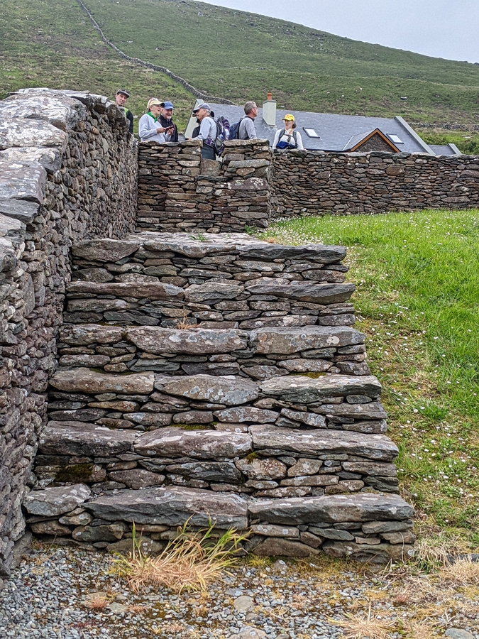 2022-06-05 329 Chancellor's House, Cosan na Naomh, Dingle Peninsula.jpg