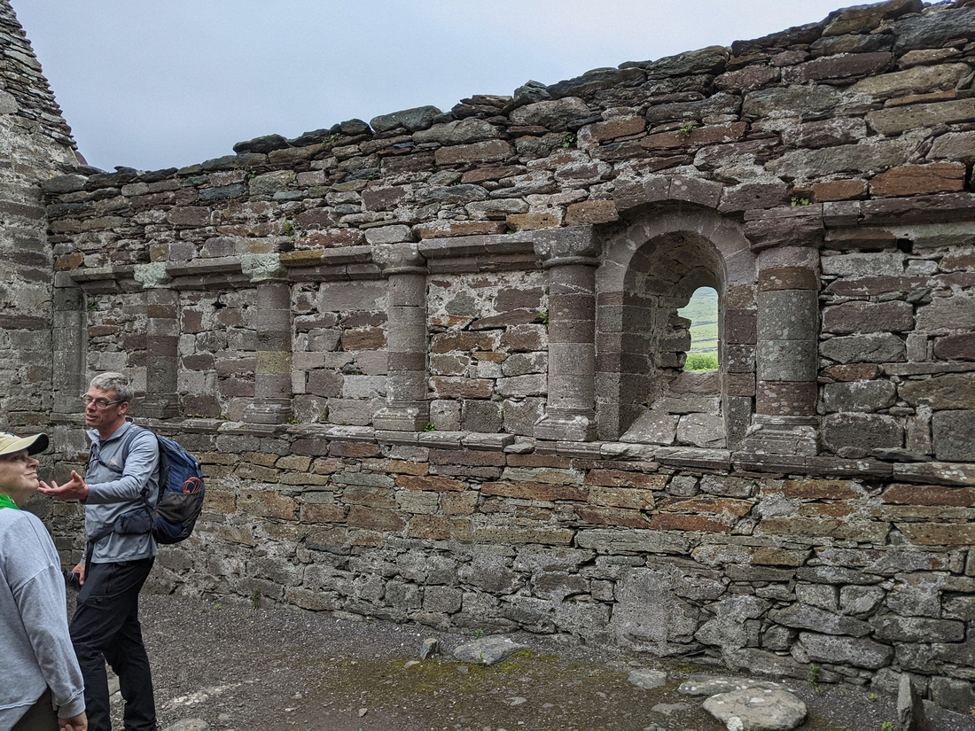 2022-06-05 351 Kilmalkedar Church, Cosan na Naomh, Dingle Peninsula.jpg