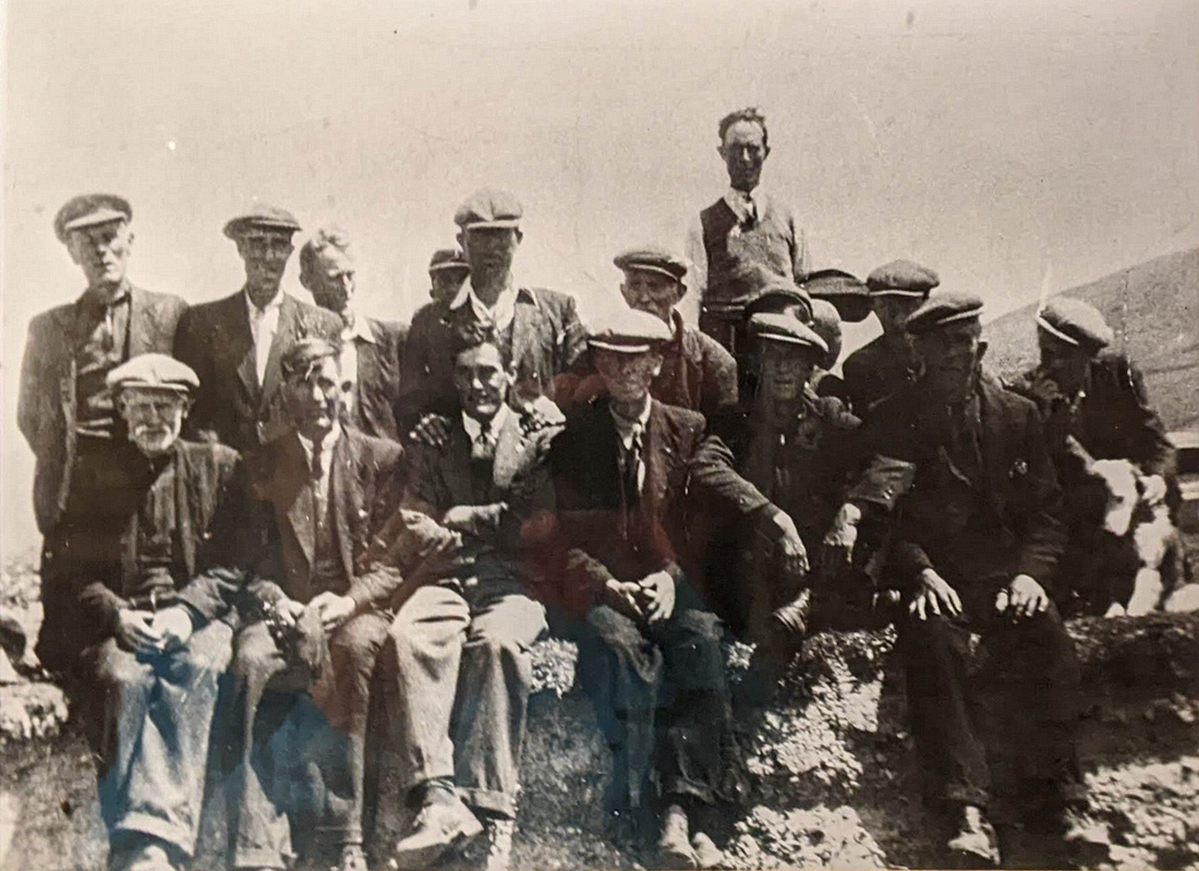 2022-06-05 384 The men of Blasket Islands at Dunquin.jpg