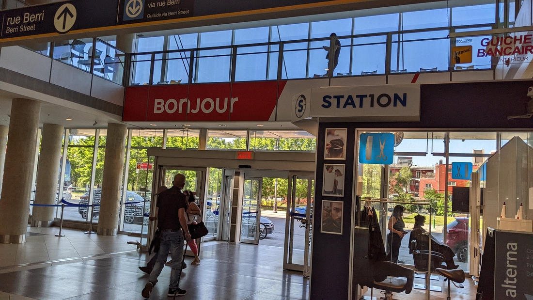 2022-06-11 03 Montreal bus depot.jpg