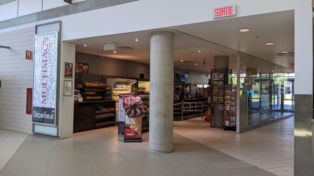 2022-06-11 05 Montreal bus depot.jpg