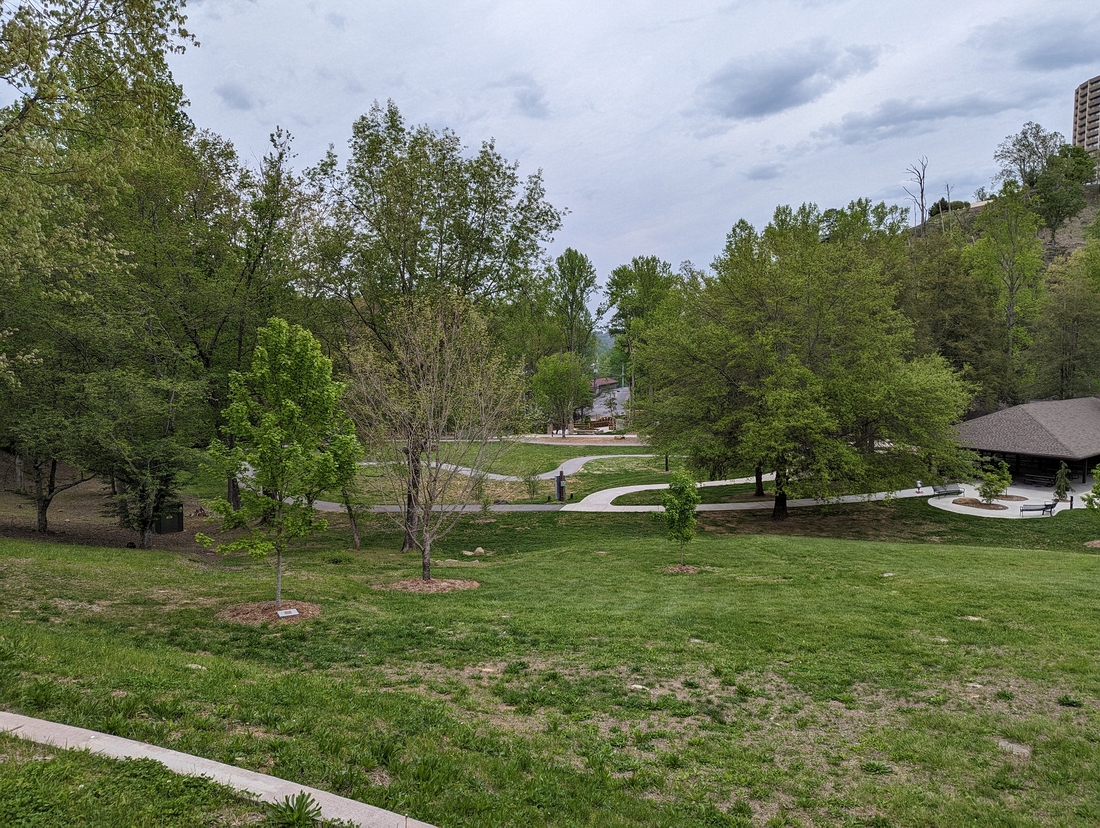 2023-04-21 04 Wildfires Memorial Park, up the hill from Sidney James, Gatlinburg TN.jpg