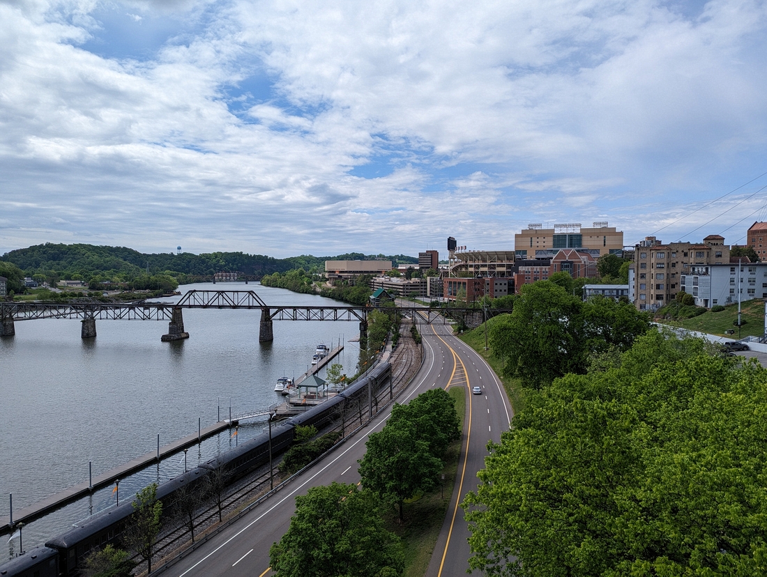 2023-04-23 08 Tennessee River walk, Knoxville TN.jpg
