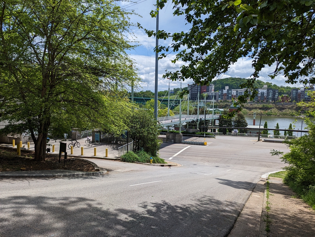 2023-04-23 11 Tennessee River walk, Knoxville TN.jpg