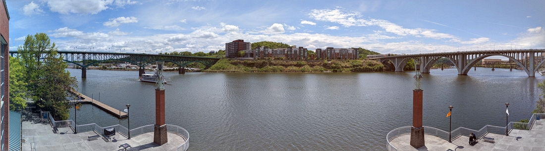 2023-04-23 20 Volunteer Landing panorama, Knoxville TN.jpg
