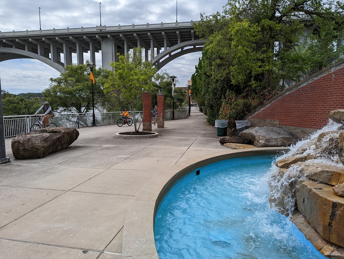 2023-04-23 47 Tennessee River walk, Knoxville TN.jpg