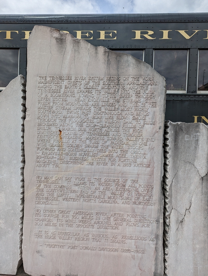 2023-04-23 50 Tennessee River walk, Knoxville TN.jpg