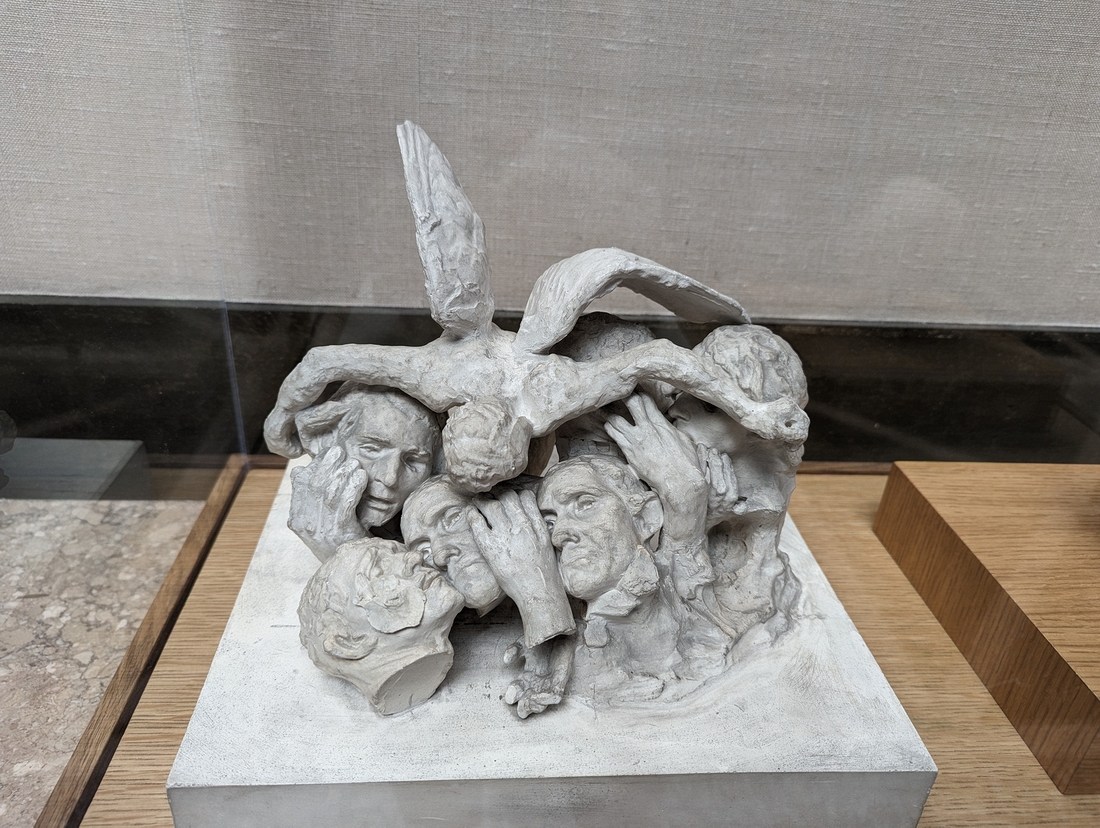 2023-05-08 359 Assemblage of heads for 'The Burghers of Calais' (clay late 1880s, then combined, cast in plaster before 1926); Rodin Museum, Philadelphia.jpg