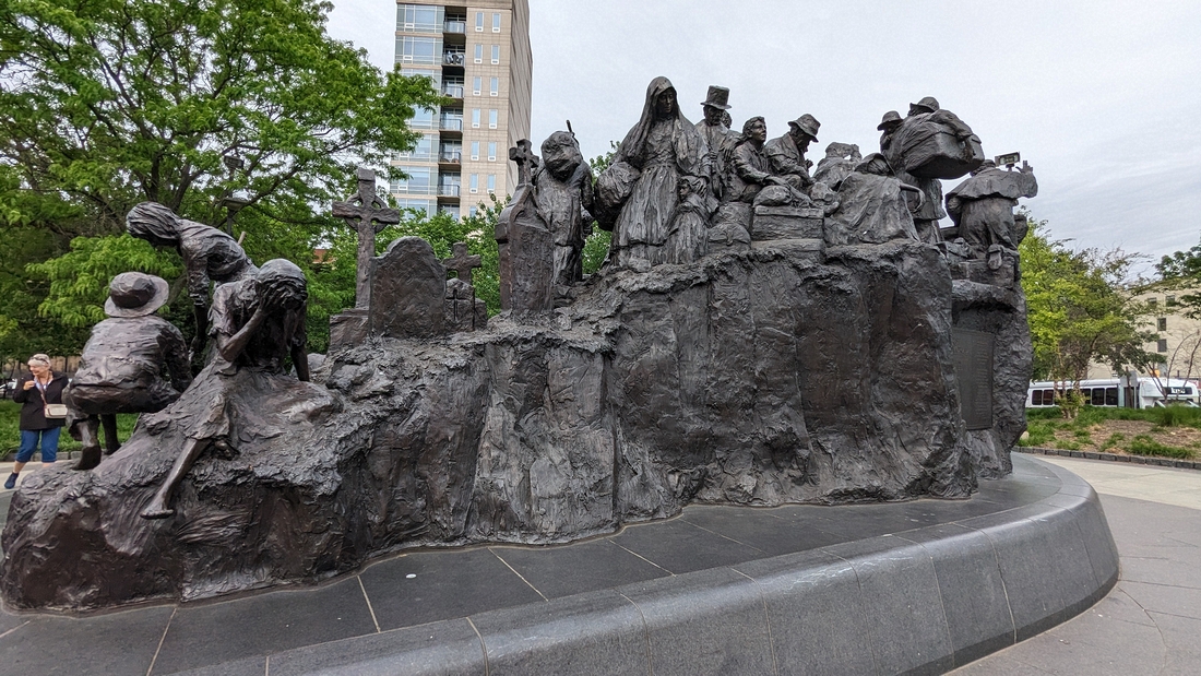 2023-05-09 082 The Irish Memorial by Glenna Goodacre (2002), Philadelphia.jpg