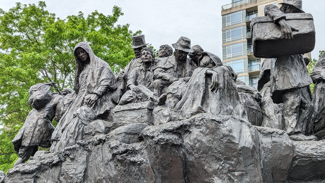 2023-05-09 083 The Irish Memorial by Glenna Goodacre (2002), Philadelphia.jpg