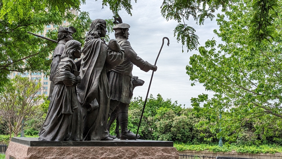 2023-05-09 100 Monument to Scottish Immigrants by Terry Jones (2011), Philadelphia.jpg