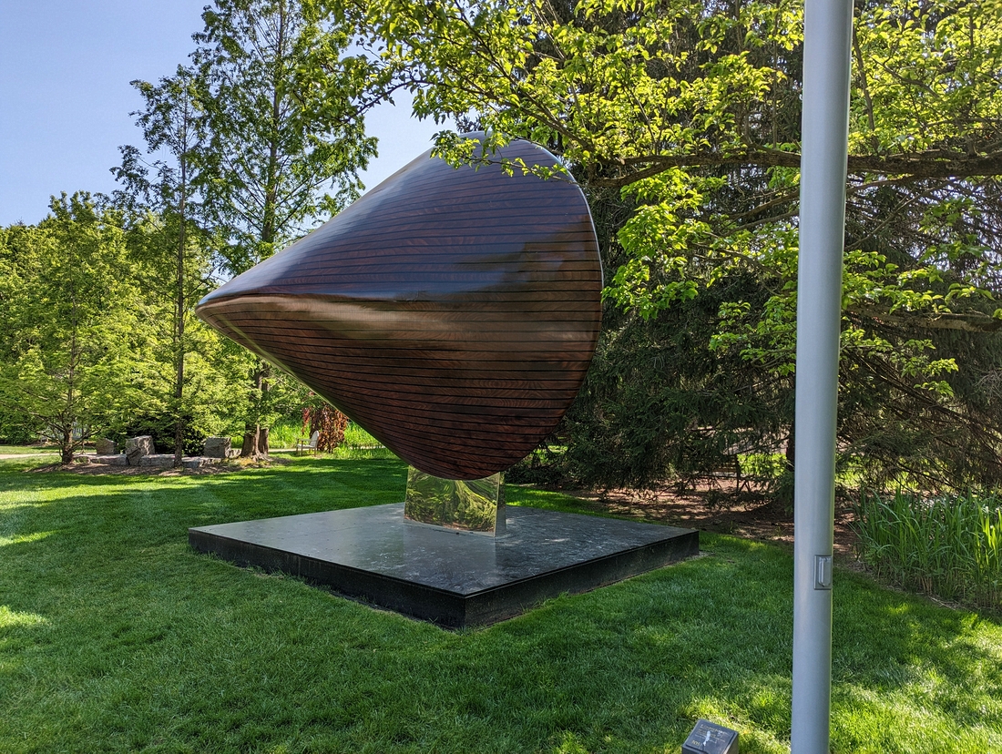 2023-05-10 019. Schatz's Spaceship (2010), E Calder Powell (inspired by the Oloid); Grounds for Sculpture, Hamilton NJ.jpg
