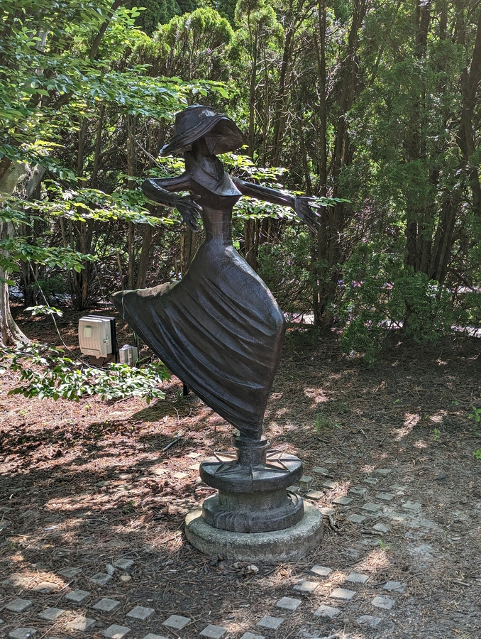 2023-05-10 025 Jubilant Dancer (2001), Clifford Ward; Grounds for Sculpture, Hamilton NJ.jpg