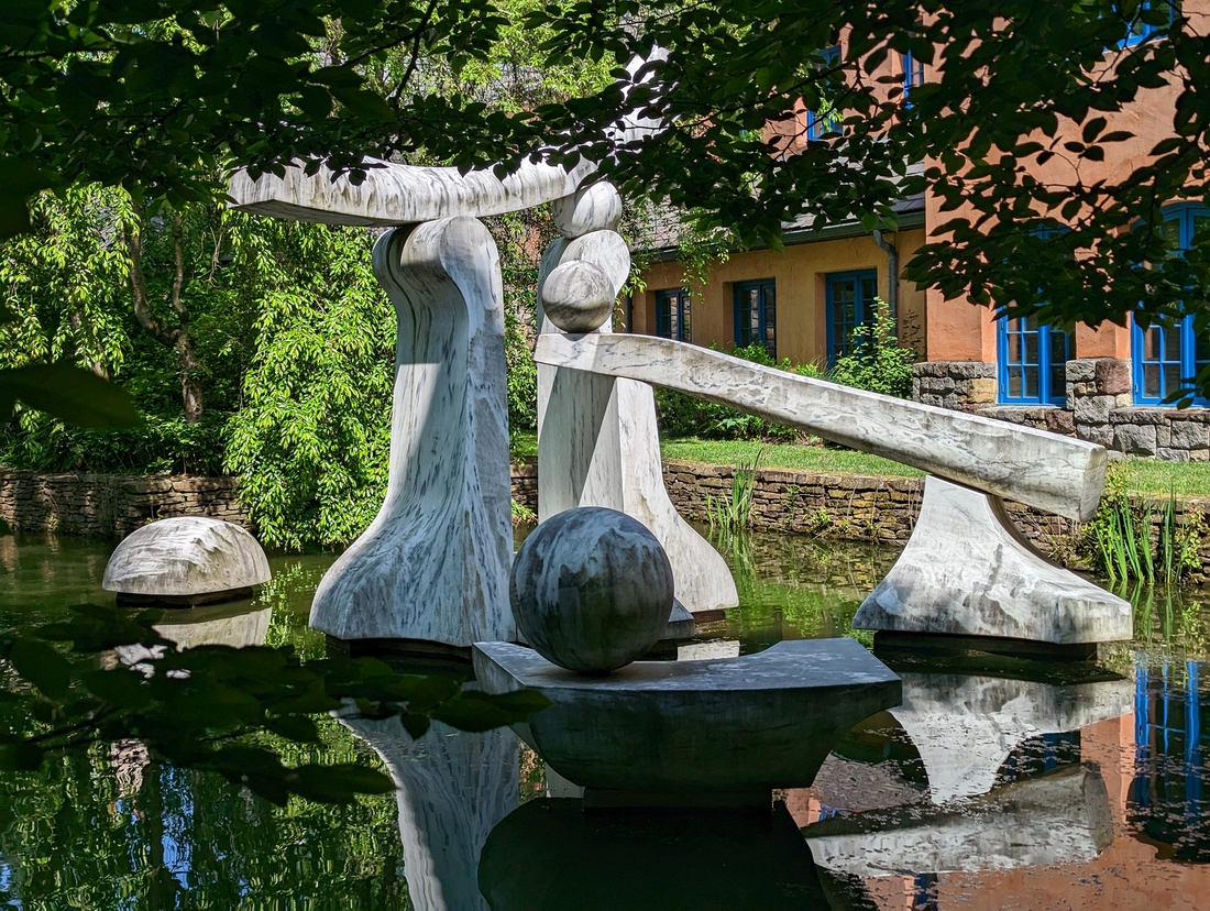 2023-05-10 064 Portal Rest (1999), Horace Farlowe; Grounds for Sculpture, Hamilton NJ.jpg