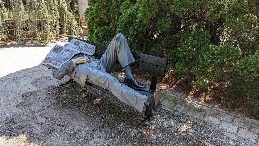 2023-05-10 181 Between Appointments (1992), Seward Johnson; Grounds for Sculpture, Hamilton NJ.jpg