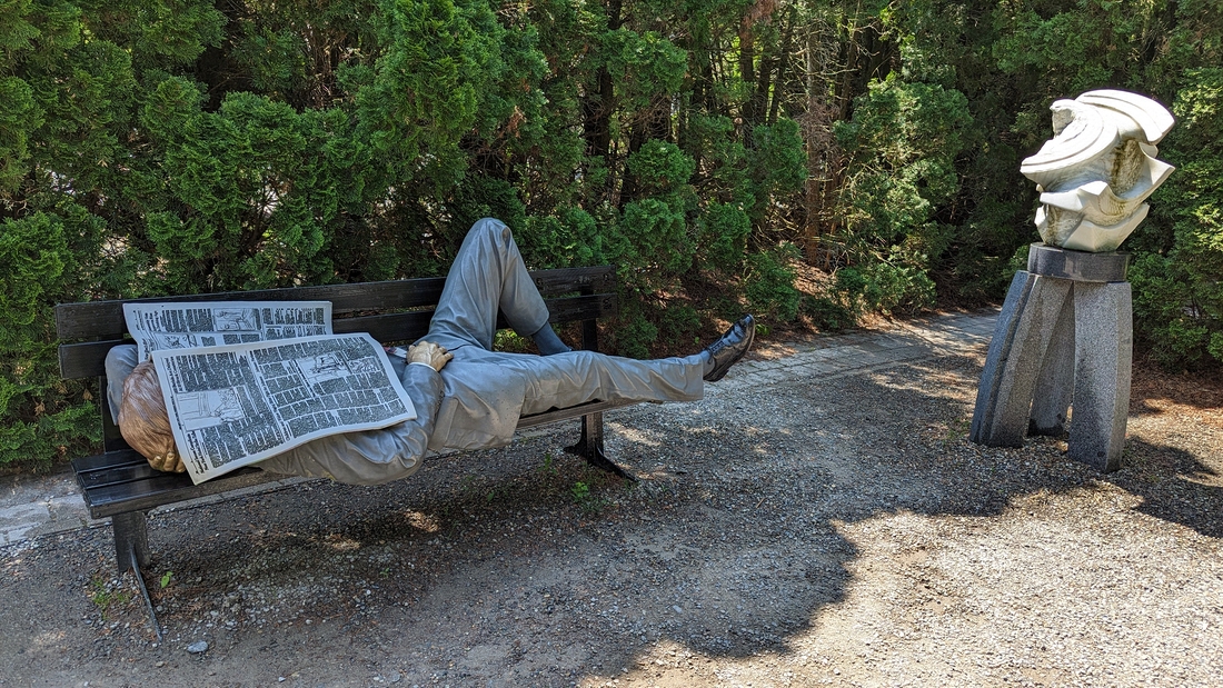 2023-05-10 182 Between Appointments (1992), Seward Johnson; Grounds for Sculpture, Hamilton NJ.jpg