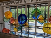 2023-05-11 s581 Persian Window (blown glass, 1999-2000), Dale Chihuly; Delaware Museum of Art.jpg