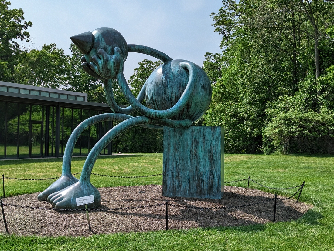 2023-05-11 s591 Crying Giant (bronze, 2002), Tom Otterness; Delaware Museum of Art.jpg