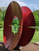 2023-05-11 s618 Orifice II (painted steel, 1983), Joe Moss; Delaware Museum of Art.jpg